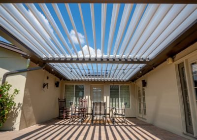 EQUINOX LOUVERED ROOF